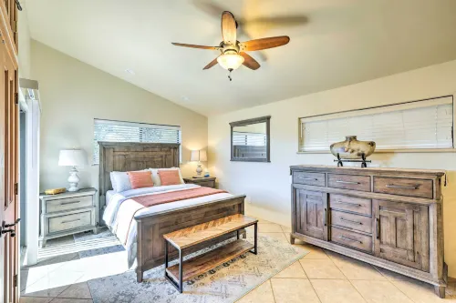 Mountain-View Deck: Bright Sedona Home - Maalaistalo