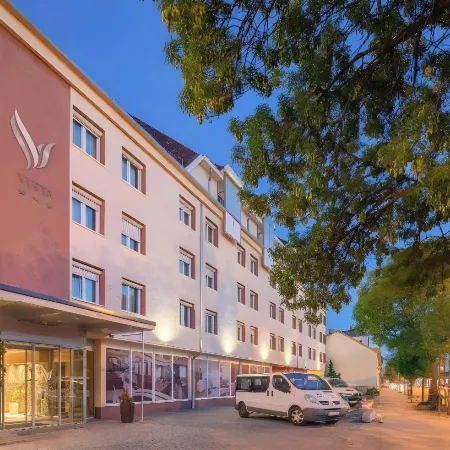 Vitta Hotel Superior Отели рядом с достопримечательностью «04. Уйпешт»