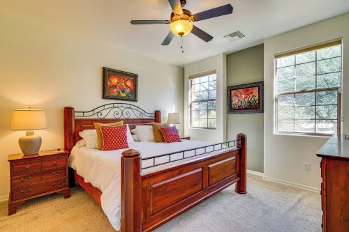 Sunny Adobe Retreat w/ Hot Tub & Mtn Views! - Homestays