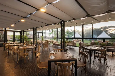 Hotel Lagoon Отели в г. Эль Табласо