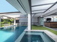 Captain Napoleon Paterakis Cnp Luxurious Suites - Pools