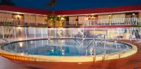 Express Inn & Suites - 5 Miles from St Petersburg Clearwater Airport Hotels in Pinellas Park