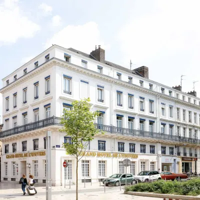 Grand Hotel de l'Univers Hotels near Amiens Train Station