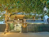 SkyLuxuria Hotel & Service Apartments