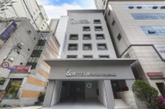 安德雷斯特飯店 Apple Outlet附近的飯店