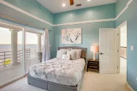 Riverfront Fort Myers Luxury Home w/ Heated Pool! - 4-Sterne