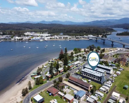 Seafront Getaway Studio, Great Location with Pool Hotels in Batehaven