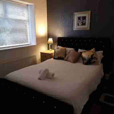 Stags Hens Contractors Longstay Rooms