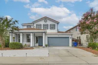 7 Mi to Lake Yosemite: Family Home w/ Fenced Yard - 2-Star