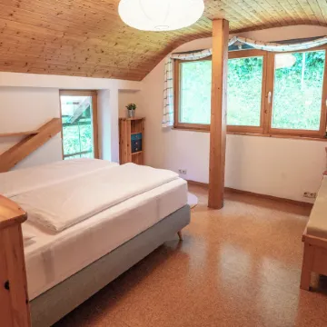 Lakeview Apartment