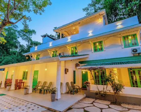 Istana Villa Mirissa Hotels in Mirissa