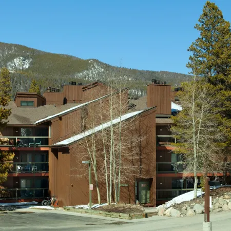 Updated 2Br Plus Loft Condo on Shuttle Route! Sleeps 8 & Kids Ski Free by Redawning