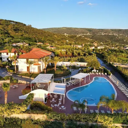 Luzia Agriresort - Piscina Panoramica e Vista Mare a Capo Vaticano