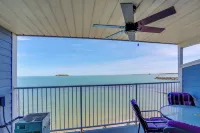 Cozy Middle Bass Island Getaway on Lake Eerie! - Homestays