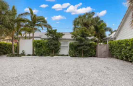 La Casita - Steps From 7th Ave