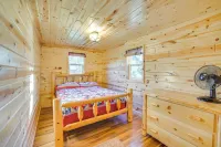 Lakefront Cabin w/ Dock, Fire Pits in Danbury! - Wifi