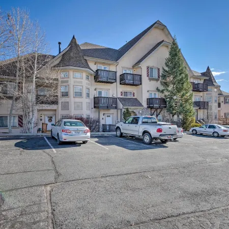 Large, Cozy Midway Studio w/ Mountain Views!