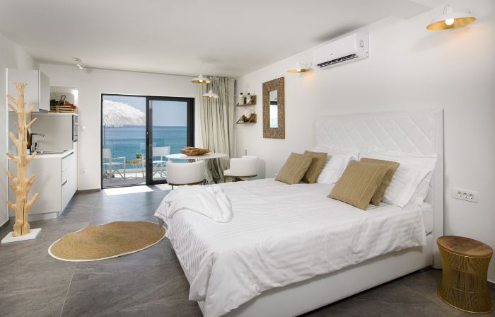 Gallery Luxury Suites & Rooms-Only Adults