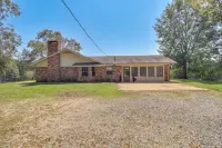 Rural Retreat: Cypress Lake By Roosevelt St Park - 3-Star