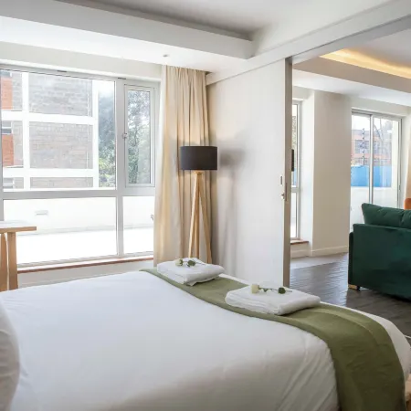 Capital M Ruby Line 1 Bed by YourHost,Nairobi Отели рядом с достопримечательностью «Уэстлендс»