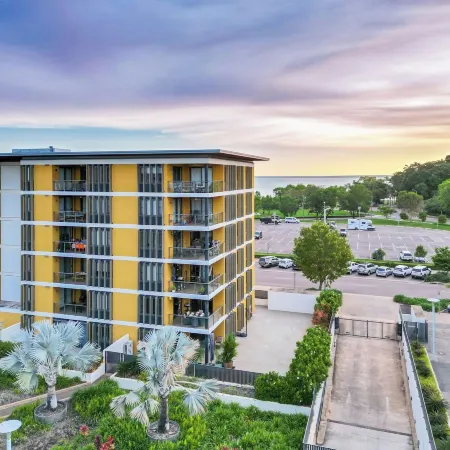 Darwin Waterfront Luxury Suites