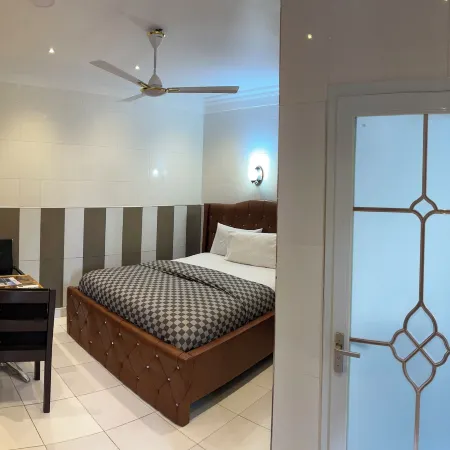 Hinstock Hotel