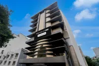 Super Townhouse Oak Ramdaspeth Downtown - 2-Star