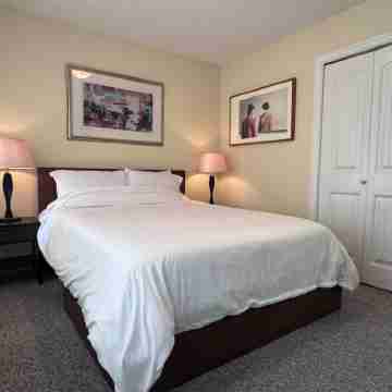 Friendly Home, where your family will be close to everything during your stay. Rooms