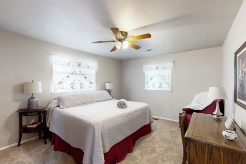 Single Story 4BR w/ Patio, Central AC, W & D - 2-Star