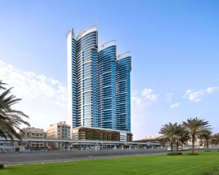 โนโวเทล ดูไบ อัลบาร์ชา โรงแรมในดูไบ