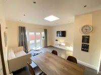 Cosy Two Bedroom Apartment Near East Croydon Station