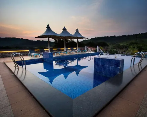 Dark Forest Retreat Hotels in Sindhudurg