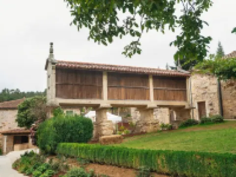 CASA CON ENCANTO (o Refuxio) Hoteles en Deza