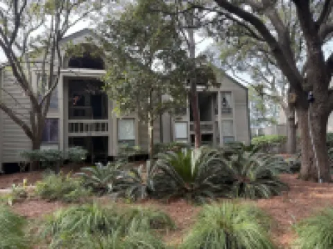 STUNNING BEACHFRONT UPPER VILLA,Electric Awning over Deck,Amenity Cards INCLUDED