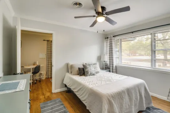 3 Mi to Saracen Landing! Family Getaway w/ Deck