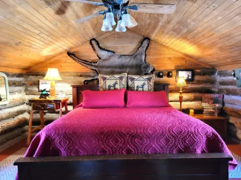 Iconic Log Cabin At The Yellowstone River Ranch