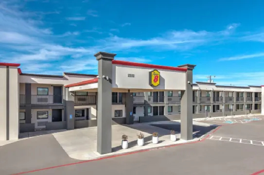 Super 8 by Wyndham Lubbock Airport