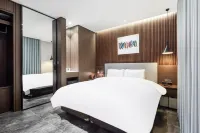 Hotel Bliss
