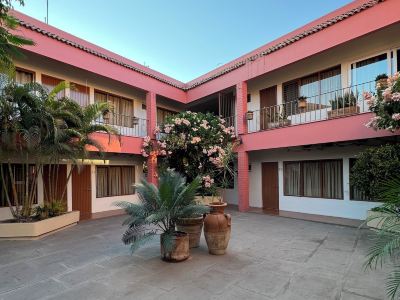 Hotel Gladys