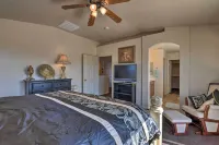 Relaxing San Tan Valley Retreat w/ Pool & Hot Tub! - Swimmingpools