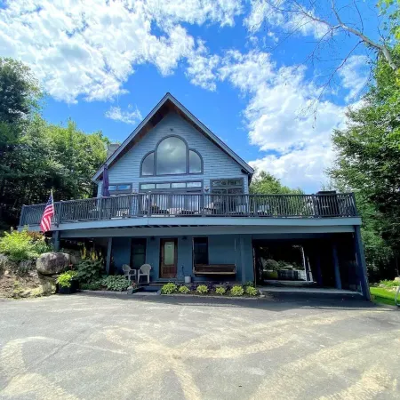 Re53 Beautiful Bretton Woods Slopeside Home, Amazing Views! AC, Hot Tub, Pool Table