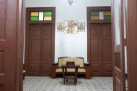 Omah Kuwitan, Traditional Java Home & Hospitality