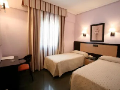 Hotel Zeus Hotels in Merida