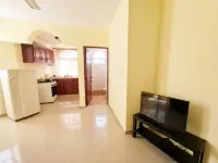 Costambar Ocean Breeze - Beachfront Apartment with Pool - Homestays
