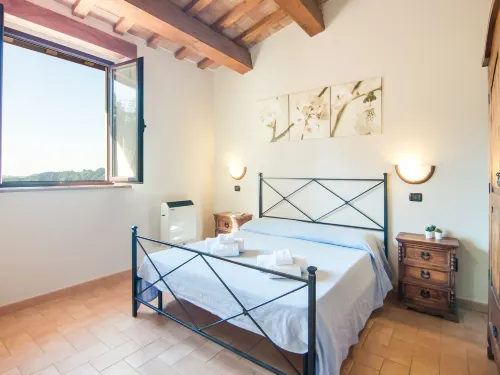Farmhouse in Apecchio with Pool