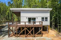 Two Tree Houses - Beehive & H20