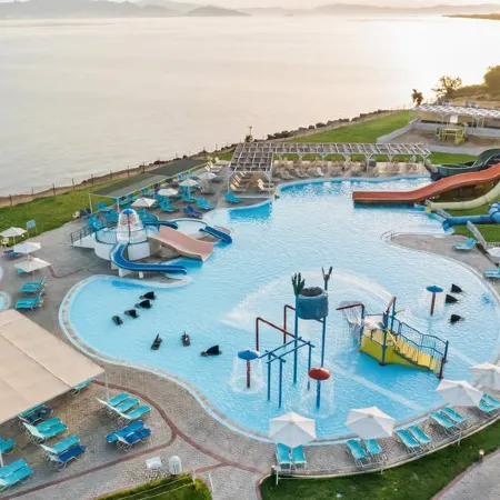 White Olive Marine Aquapark