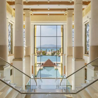 منتجع شيراتون خليج سوما Hotels near Marina