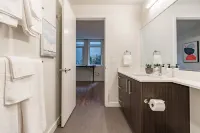 2BR TH | Gym, Balcony | Bellevue Parkside L