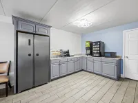 Super 8 by Wyndham Kingsport /I-81 Hotels in Sullivan County